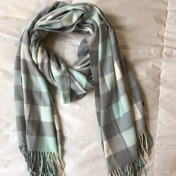 Indigo Accessories - Super soft blanket scarf, sea-foam green/blue